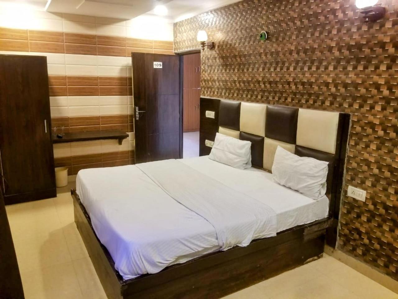 Townhouse 03 Hotel Agra  Zewnętrze zdjęcie